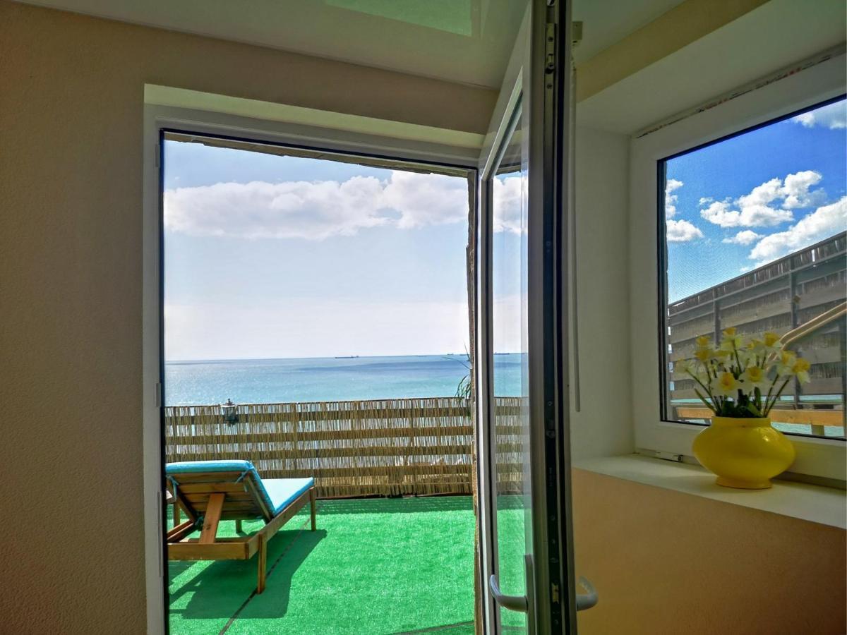 Sea View Apartments Odessa Eksteriør bilde
